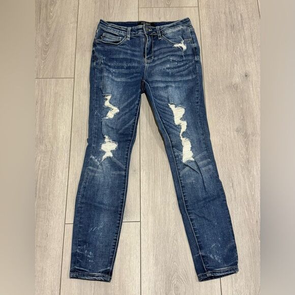 EUC Judy Blue Skinny Blue Distressed Jeans 7/28 - Picture 1 of 2